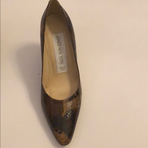 Jones New York shoes. Snake skin color brown 7 1/2 - Picture 2 of 6